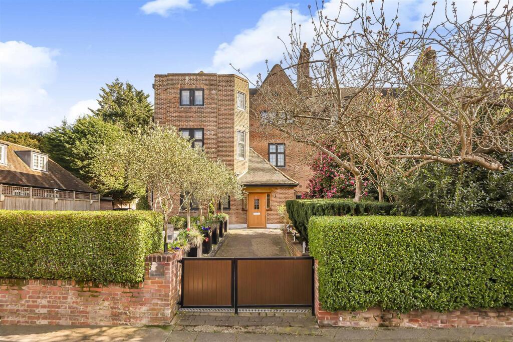 5 bed Semi Detached for rent in Hampstead. From Glentree Estates Ltd - London