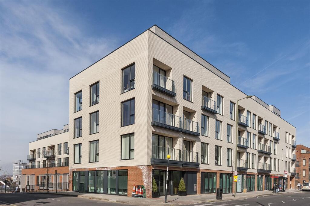 3 bed Apartment for rent in Hampstead. From Glentree Estates Ltd - London