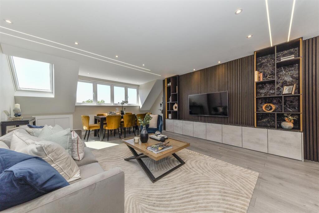 3 bed Penthouse for rent in Hendon. From Glentree Estates Ltd - London