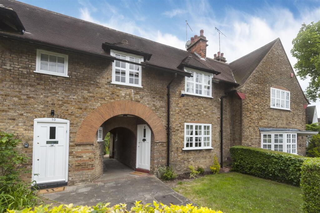 3 bed Mid Terraced House for rent in Finchley. From Glentree Estates Ltd - London 3 bed Mid Terraced House for rent in Finchley. From Glentree Estates Ltd - London