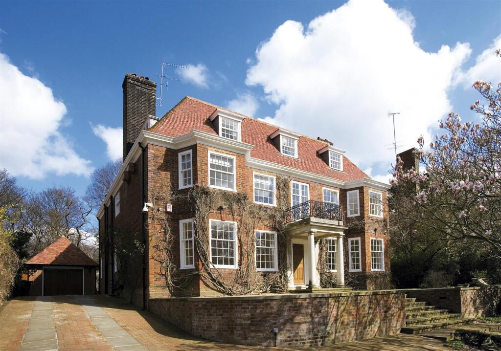 9 bed Detached for rent in Hampstead. From Glentree Estates Ltd - London