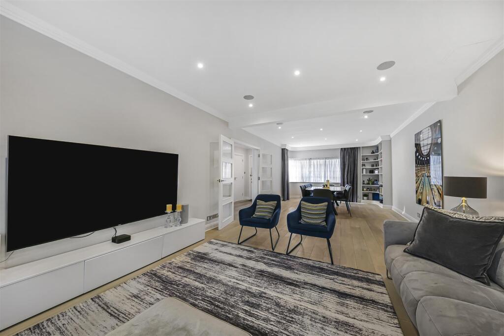 7 bed Semi Detached for rent in Finchley. From Glentree Estates Ltd - London