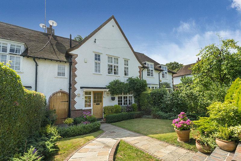 4 bed Semi Detached for rent in Finchley. From Glentree Estates Ltd - London 4 bed Semi Detached for rent in Finchley. From Glentree Estates Ltd - London