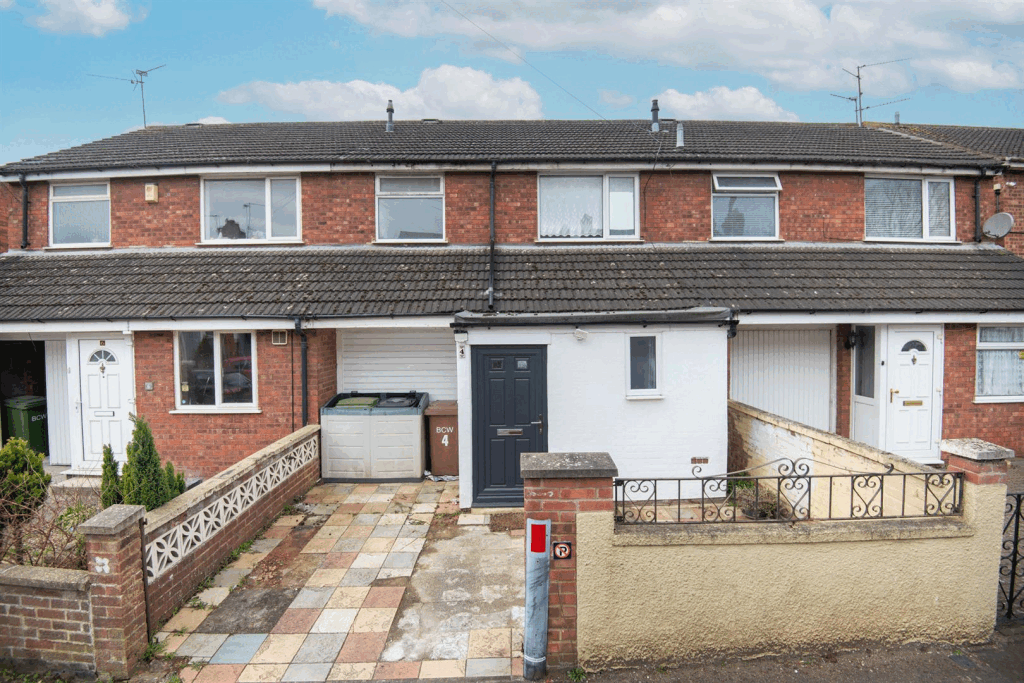 3 bed Mid Terraced House for rent in Wellingborough. From Hawksbys - Wellingborough