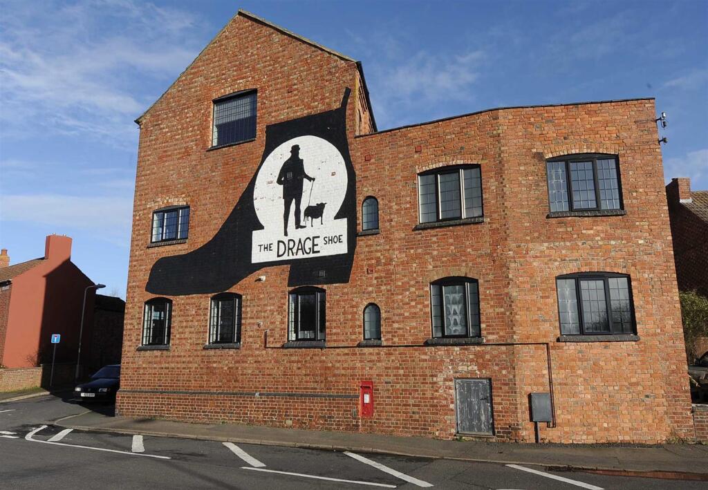 2 bed 1st Floor Flat for rent in Bozeat. From Hawksbys - Wellingborough