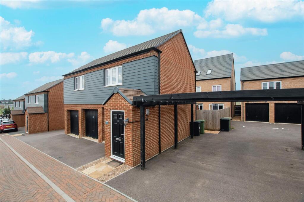 2 bed Coach House for rent in Wellingborough. From Hawksbys - Wellingborough
