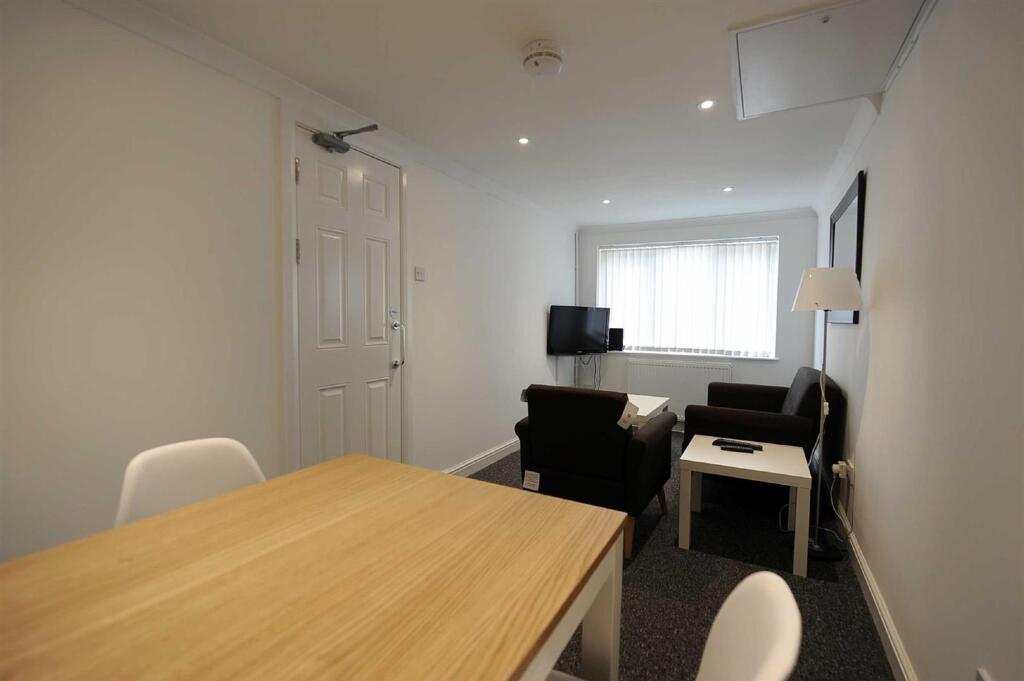 6 bed House Share for rent in Wellingborough. From Hawksbys - Wellingborough