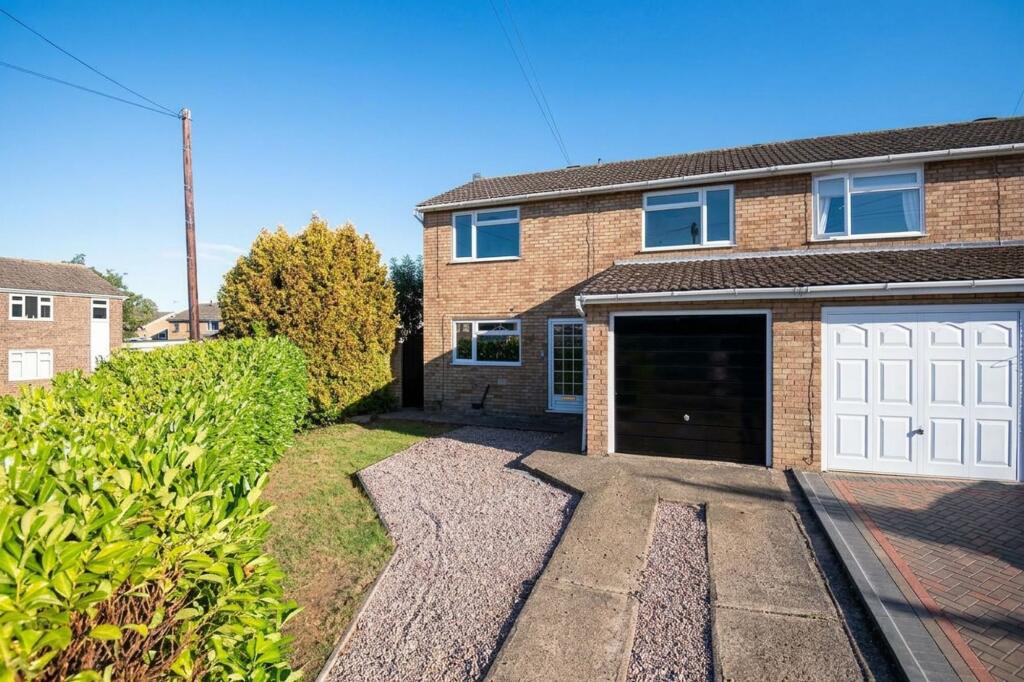 3 bed Semi Detached for rent in Rushden. From Hawksbys - Wellingborough 3 bed Semi Detached for rent in Rushden. From Hawksbys - Wellingborough