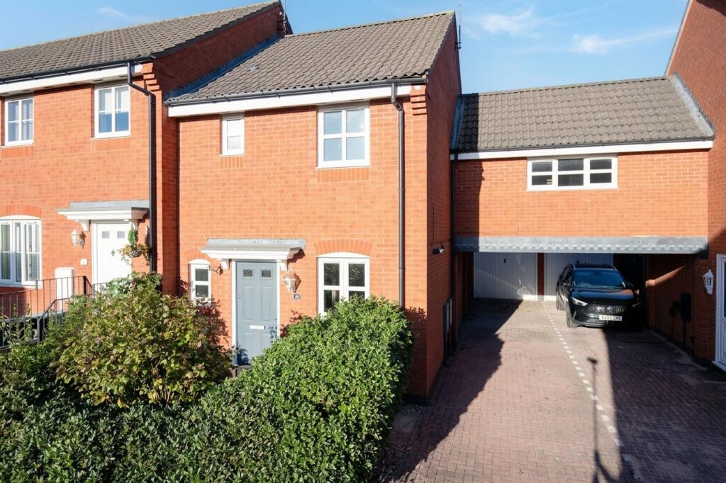 3 bed End of Terrace for rent in Rushden. From Hawksbys - Wellingborough