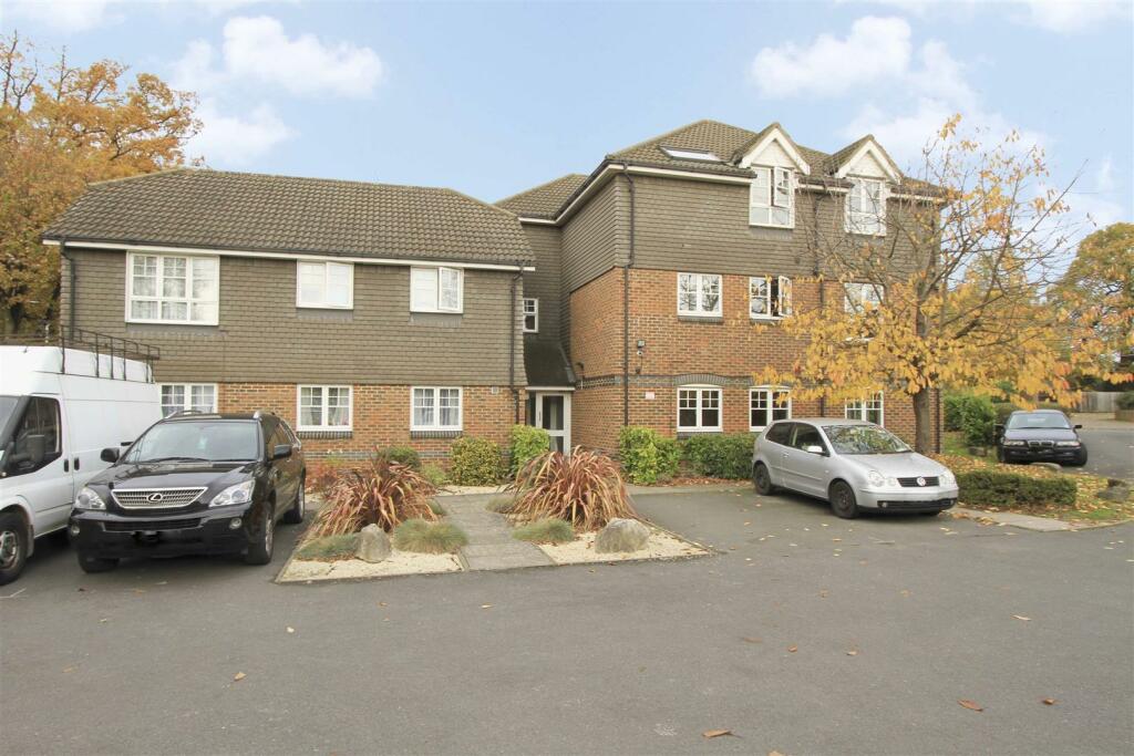 2 bed Apartment for rent in Uxbridge. From Coopers - Hillingdon