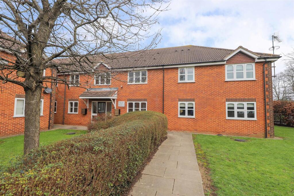 2 bed Apartment for rent in Uxbridge. From Coopers - Hillingdon