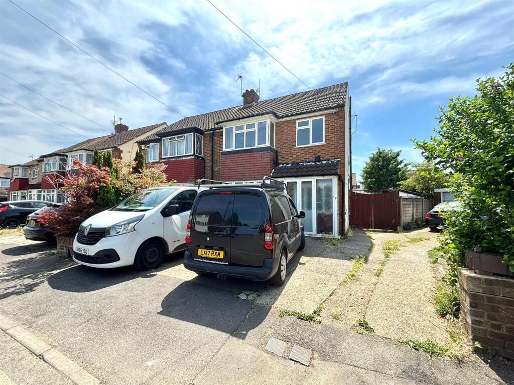 4 bed Semi Detached for rent in West Drayton. From Coopers - Hillingdon