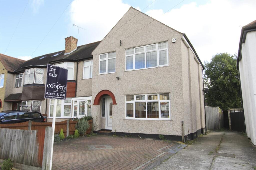 3 bed Semi Detached for rent in Uxbridge. From Coopers - Hillingdon 3 bed Semi Detached for rent in Uxbridge. From Coopers - Hillingdon