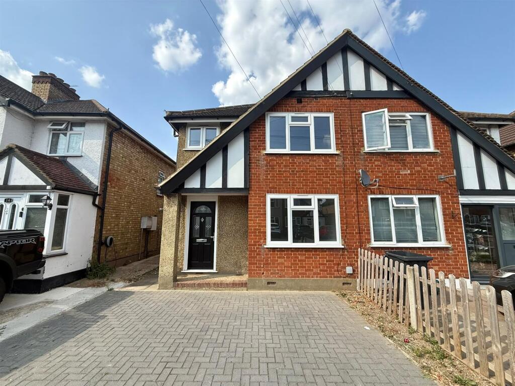 3 bed Detached for rent in Uxbridge. From Coopers - Hillingdon