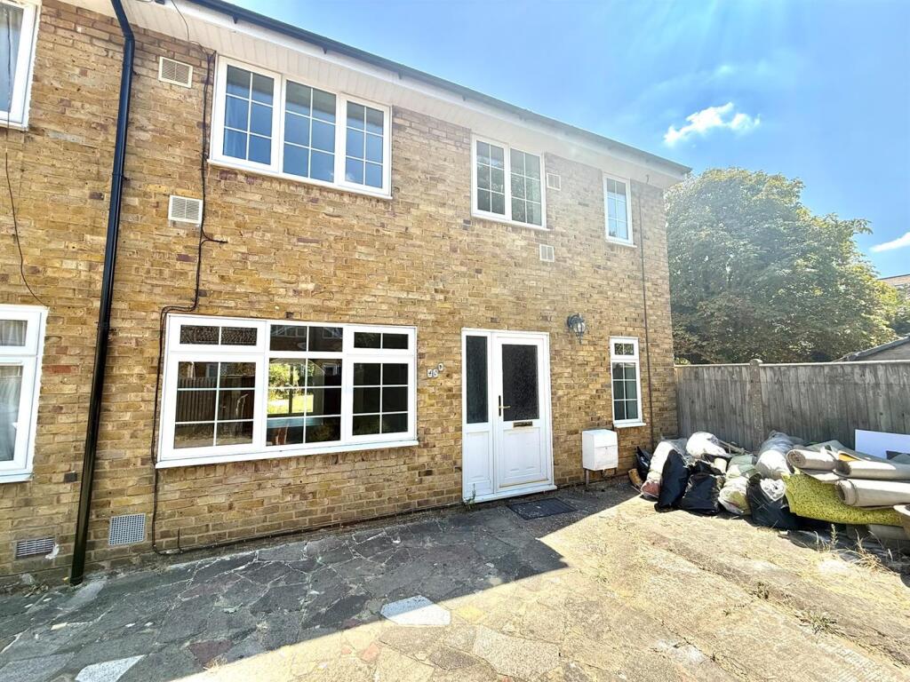 3 bed Semi Detached for rent in West Drayton. From Coopers - Hillingdon