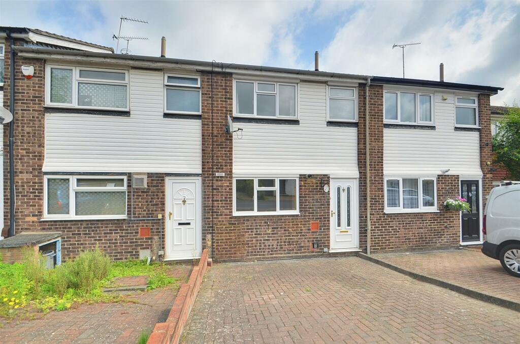 2 bed Mid Terraced House for rent in Ruislip. From Coopers - Ruislip