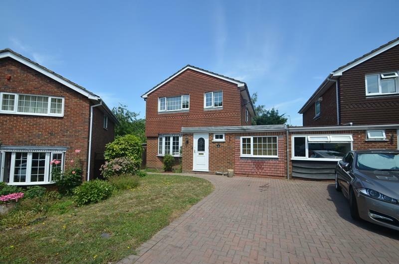 4 bed Detached House for rent in Ruislip. From Coopers - Ruislip