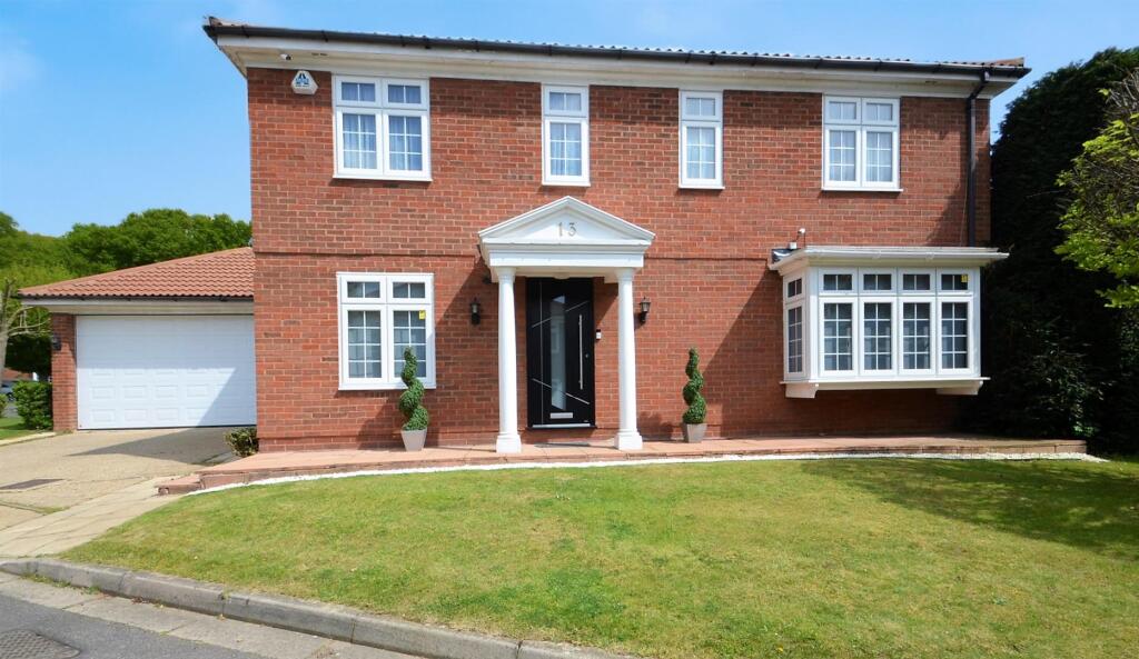4 bed Detached for rent in Ruislip. From Coopers - Ruislip