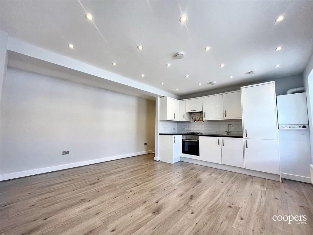 1 bed Apartment for rent in Ruislip. From Coopers - Ruislip