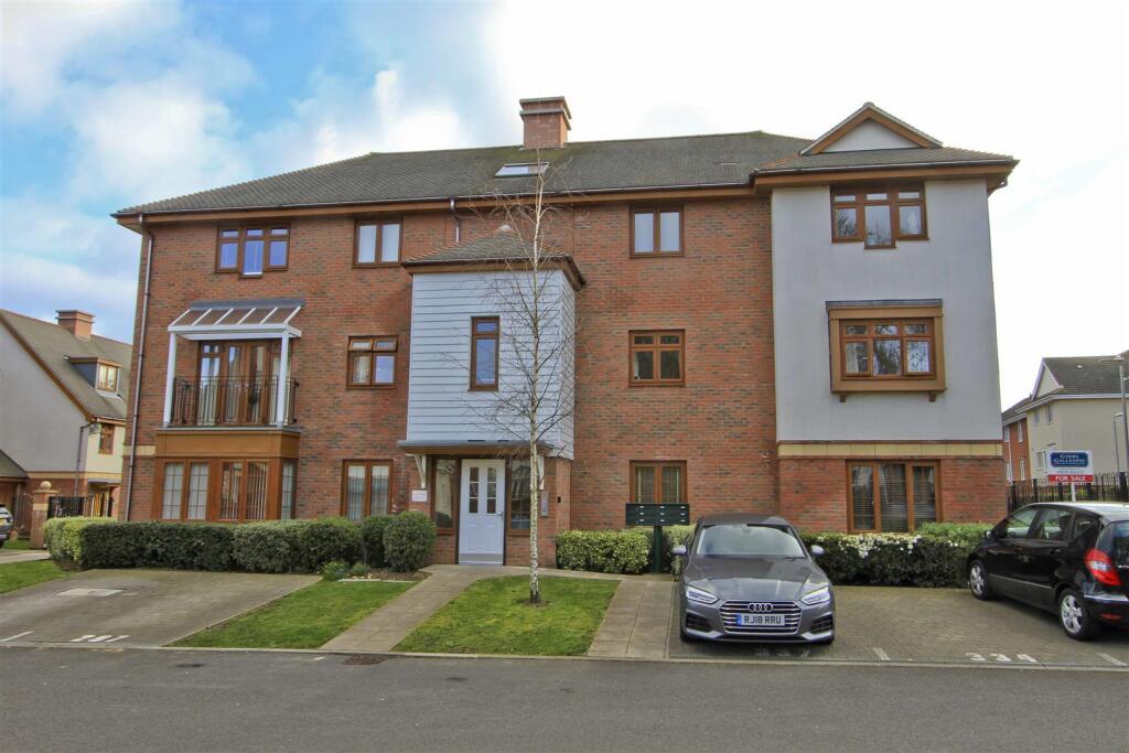 2 bed Apartment for rent in Ruislip. From Coopers - Ruislip