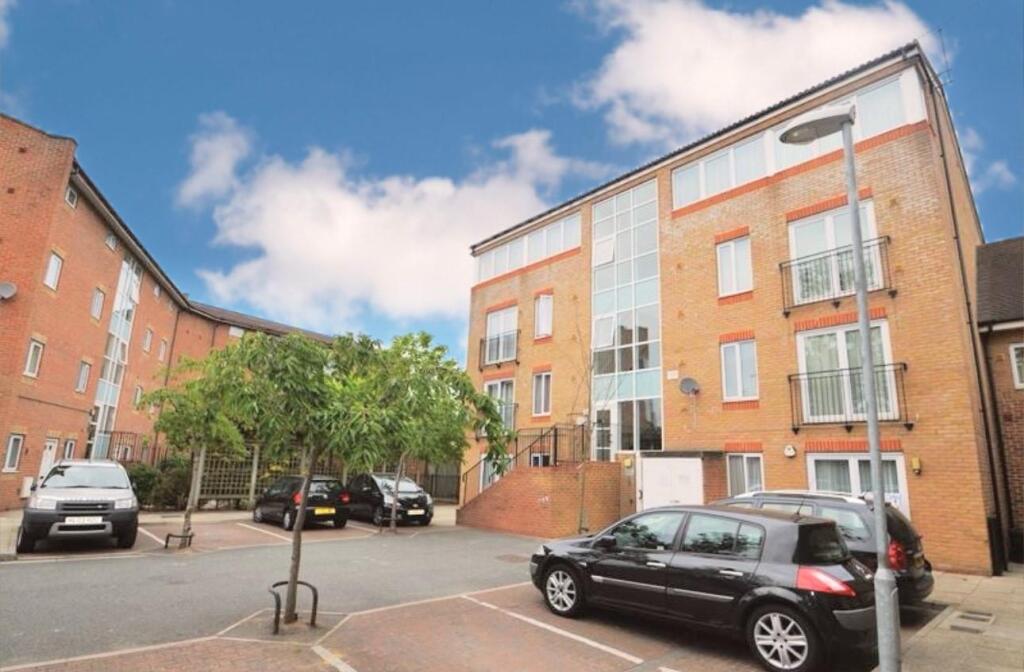 1 bed Apartment for rent in Ruislip. From Coopers - Ruislip