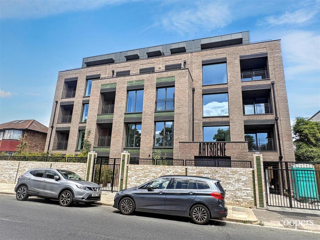 2 bed Apartment for rent in Acton. From Coopers - Ruislip