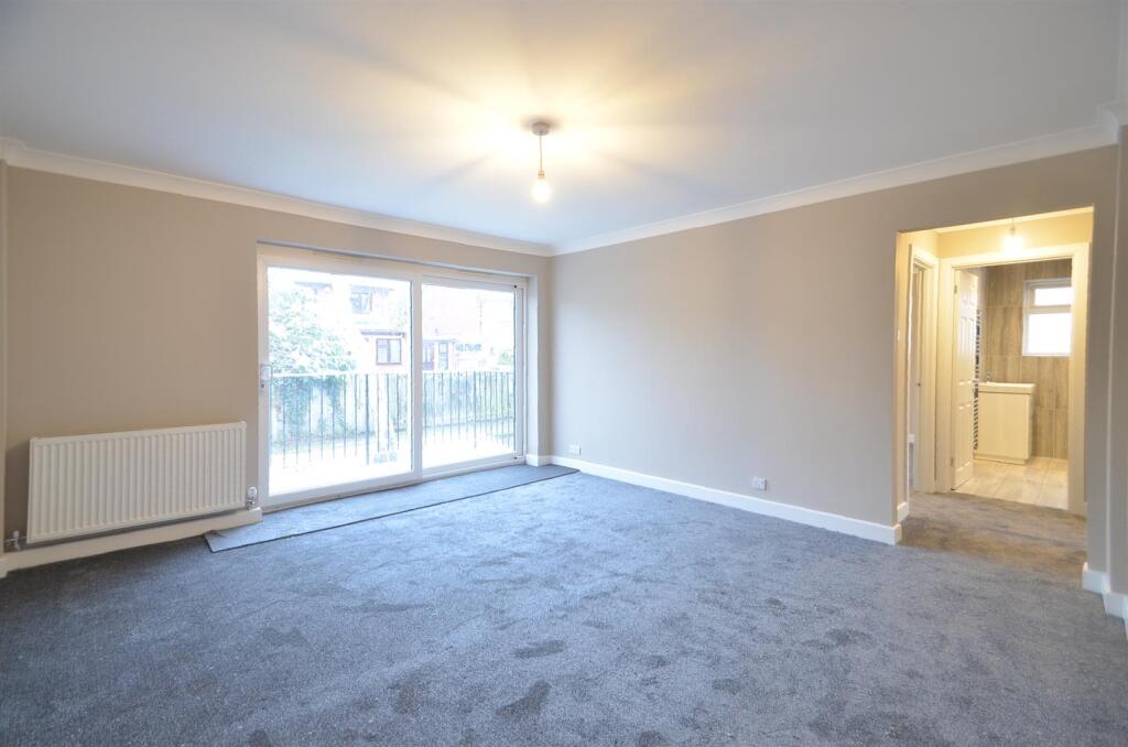 2 bed Apartment for rent in Pinner. From Coopers - Ruislip 2 bed Apartment for rent in Pinner. From Coopers - Ruislip