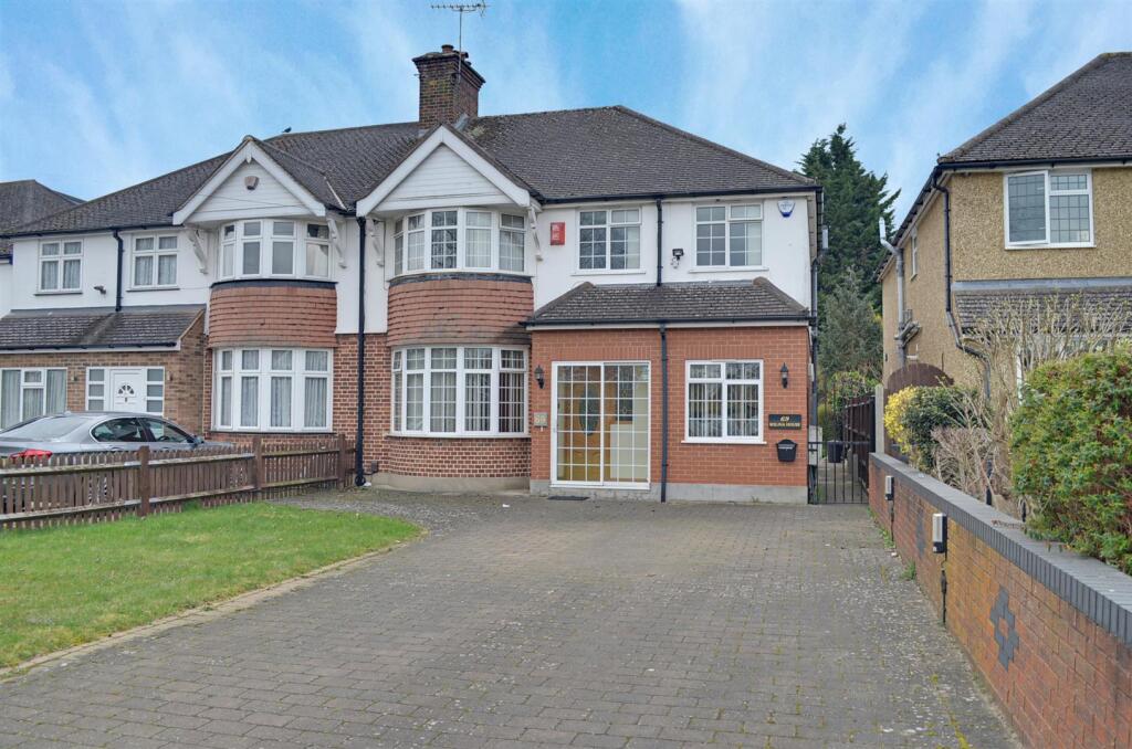 5 bed Semi Detached for rent in Uxbridge. From Coopers - Ruislip