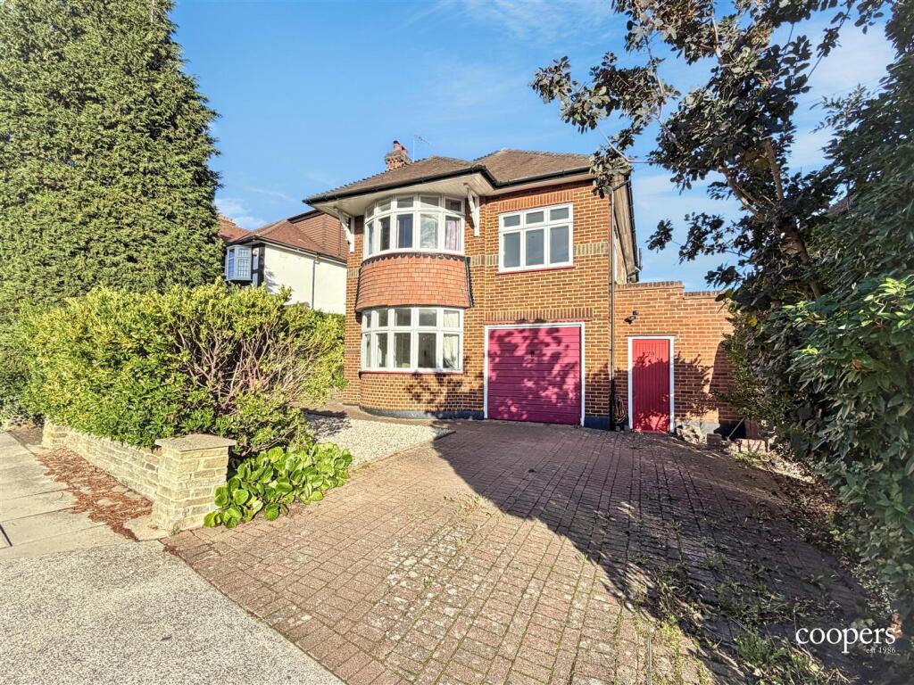 4 bed Detached for rent in Ruislip. From Coopers - Ruislip 4 bed Detached for rent in Ruislip. From Coopers - Ruislip