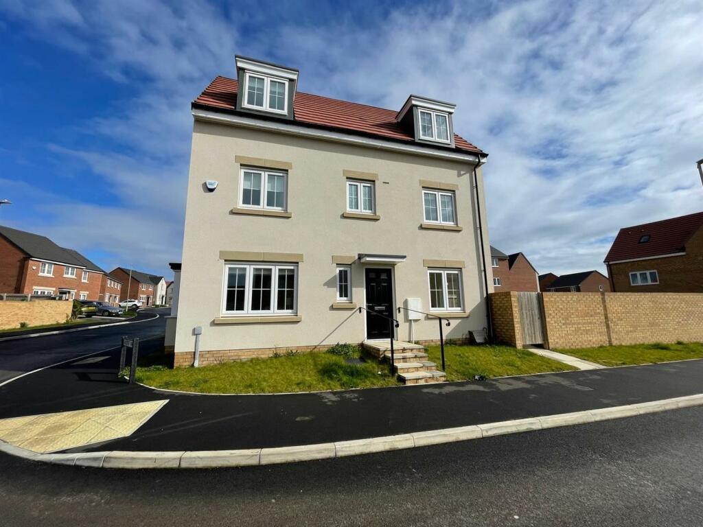4 bed Semi-Detached House for rent in Scarborough. From Andrew Cowen Estate Agents