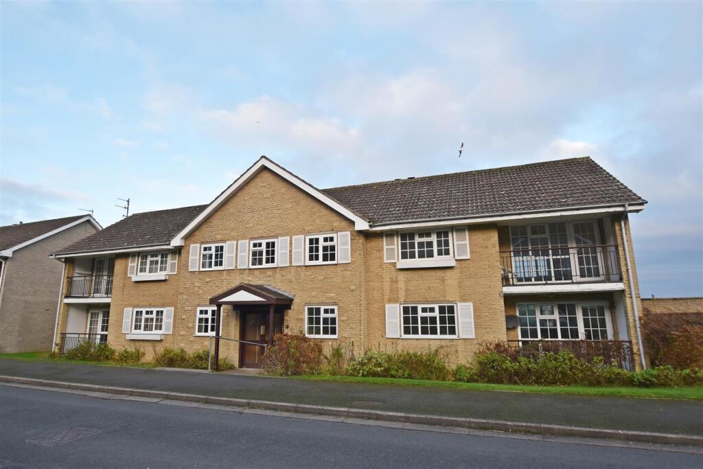 2 bed Chalet for rent in Scarborough. From Andrew Cowen Estate Agency - Scarborough