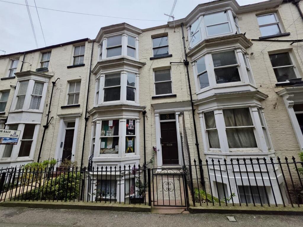 1 bed 1st Floor Flat for rent in Scarborough. From Andrew Cowen Estate Agency - Scarborough