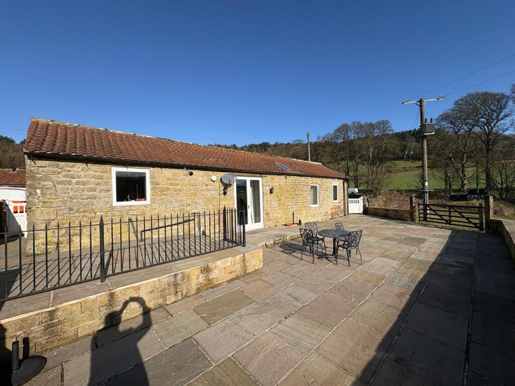 2 bed Detached for rent in Scarborough. From Andrew Cowen Estate Agency - Scarborough