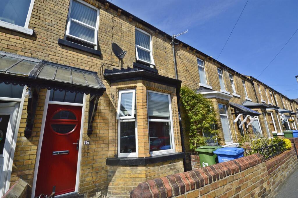 3 bed Mid Terraced House for rent in Irton. From Andrew Cowen Estate Agency - Scarborough