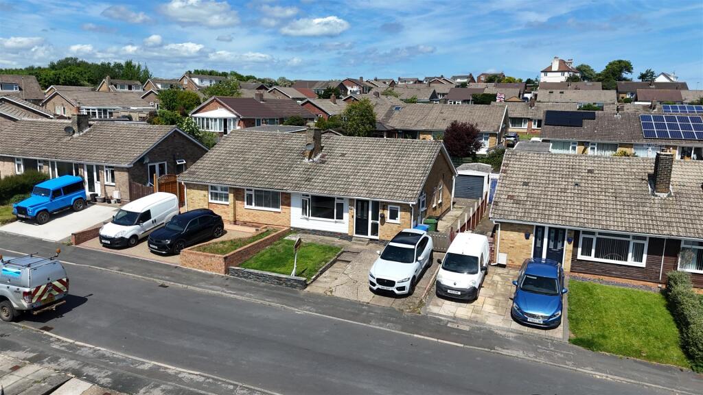 3 bed Semi-detached bungalow for rent in Lebberston. From Andrew Cowen Estate Agency - Scarborough 3 bed Semi-detached bungalow for rent in Lebberston. From Andrew Cowen Estate Agency - Scarborough