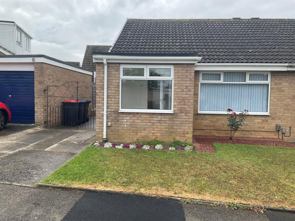 2 bed Semi-detached bungalow for rent in Newby. From Harvey Brooks - Marton