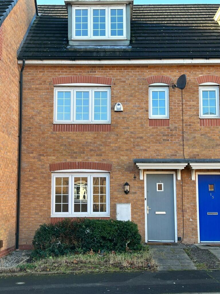 4 bed Town House for rent in Farnworth. From Aubrey Lee & Co - Blackley