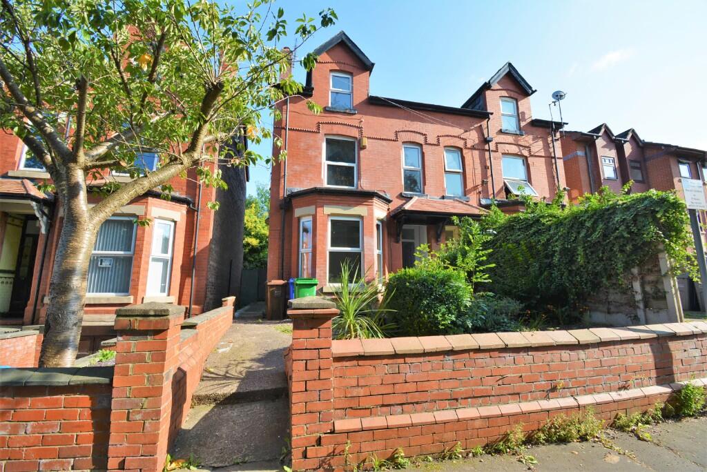 5 bed Semi Detached for rent in Rhodes. From Aubrey Lee & Co - Blackley