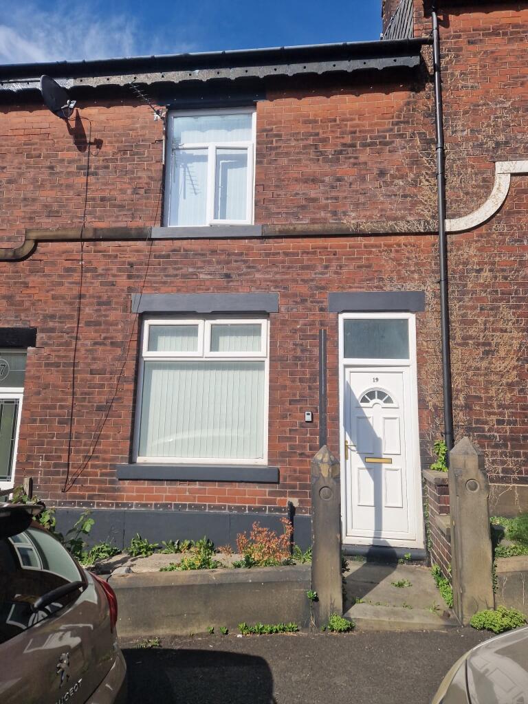 3 bed Mid Terraced House for rent in Bury. From Aubrey Lee & Co - Blackley