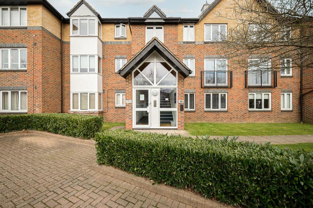 2 bed Apartment for rent in Worcester Park. From Browns Residential - Sales