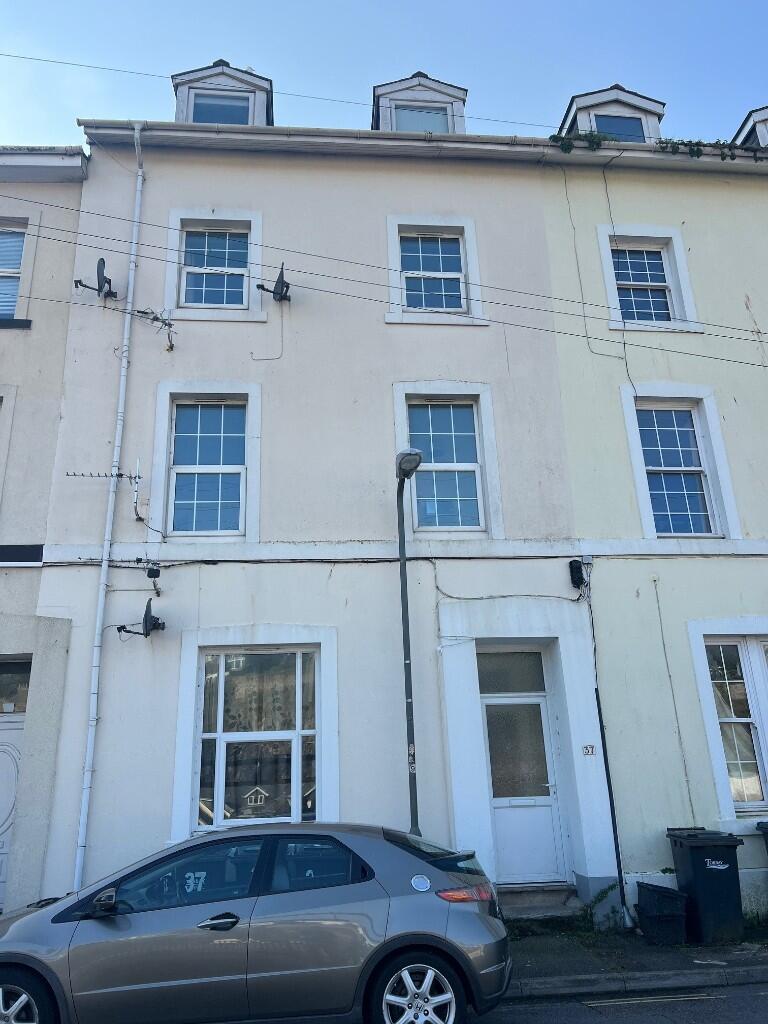 1 bed 1st Floor Flat for rent in Torquay. From Torbay Accommodation Bureau - Torquay 1 bed 1st Floor Flat for rent in Torquay. From Torbay Accommodation Bureau - Torquay