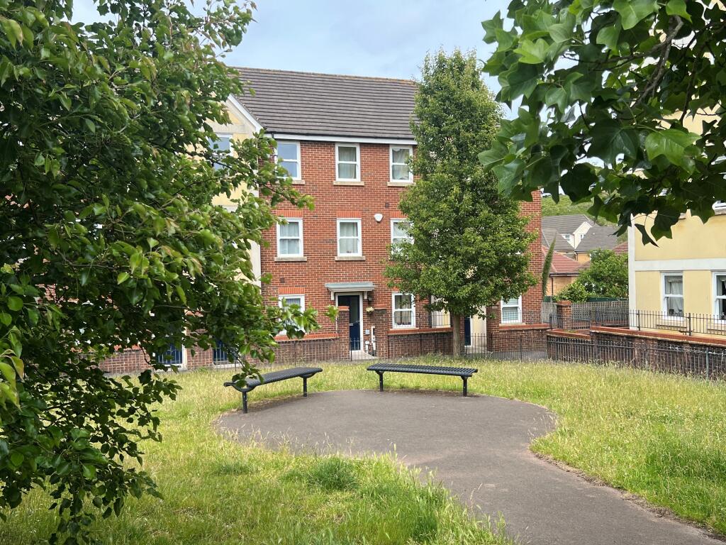 3 bed Town House for rent in Coffinswell. From Torbay Accommodation Bureau - Torquay 3 bed Town House for rent in Coffinswell. From Torbay Accommodation Bureau - Torquay