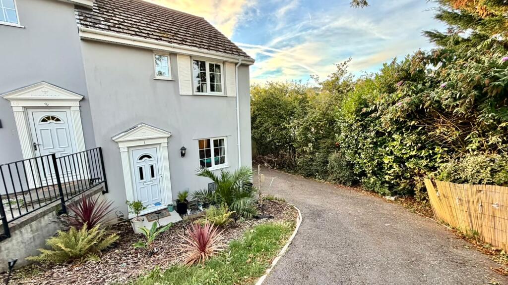 3 bed Semi Detached for rent in Torquay. From Torbay Accommodation Bureau - Torquay 3 bed Semi Detached for rent in Torquay. From Torbay Accommodation Bureau - Torquay