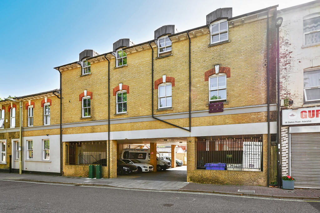 1 bed House (unspecified) for rent in Aldershot. From Beacons Sales and Lettings - Aldershot