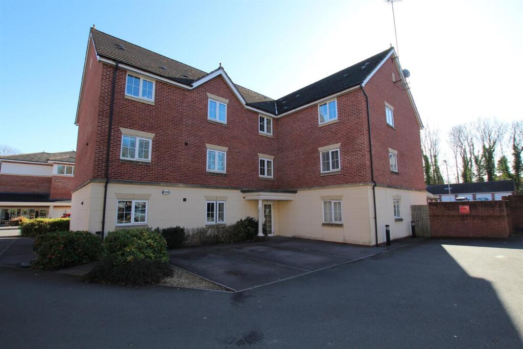 2 bed 1st Floor Flat for rent in Cardiff. From Thomas H Wood - Whitchurch