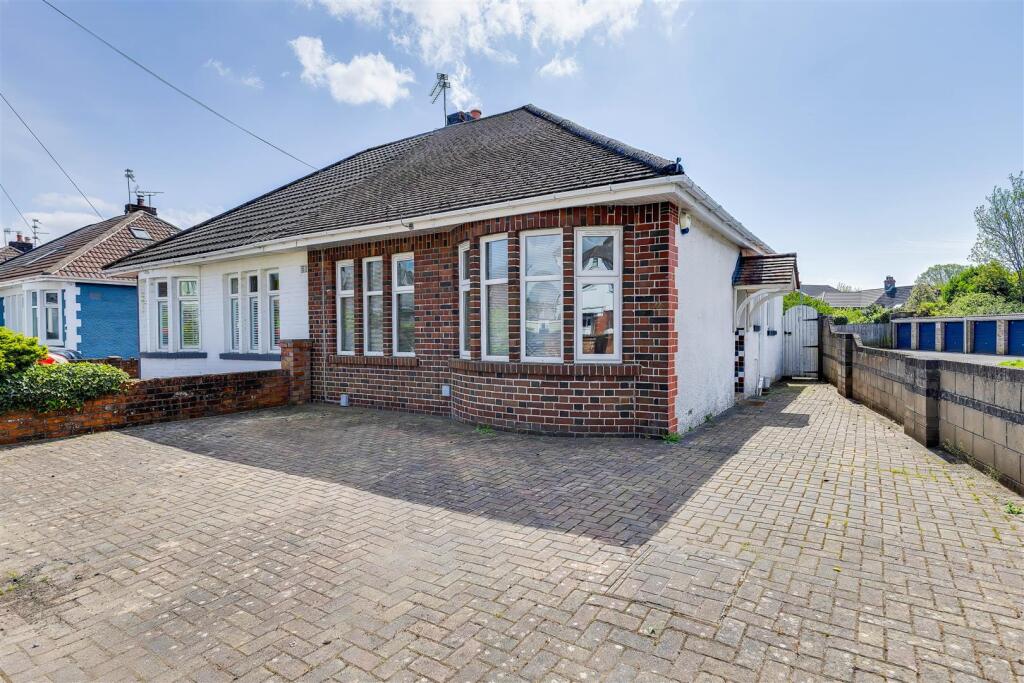 3 bed Semi-detached bungalow for rent in Cardiff. From Thomas H Wood - Whitchurch