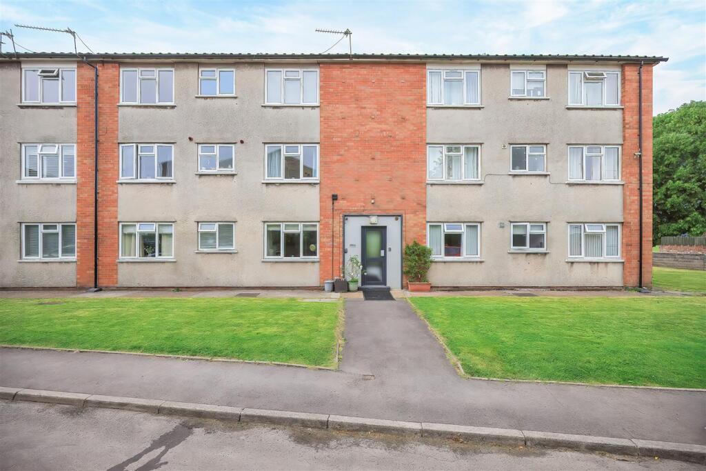 2 bed 1st Floor Flat for rent in St Fagans. From Thomas H Wood - Whitchurch 2 bed 1st Floor Flat for rent in St Fagans. From Thomas H Wood - Whitchurch