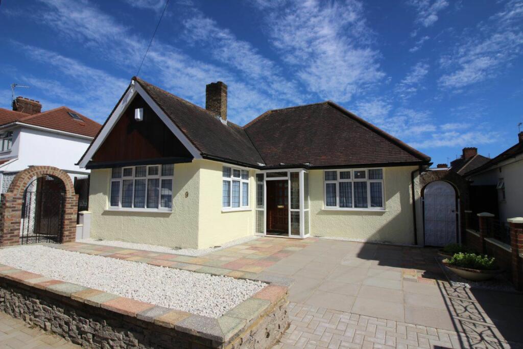 3 bed Bungalow for rent in Wembley. From John Whiteman and Company