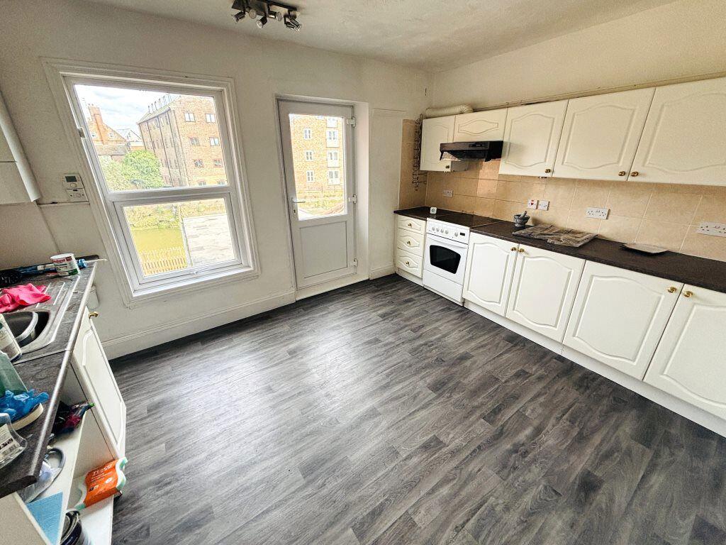 2 bed 1st Floor Flat for rent in Boston. From Bruce Mather Ltd - Boston