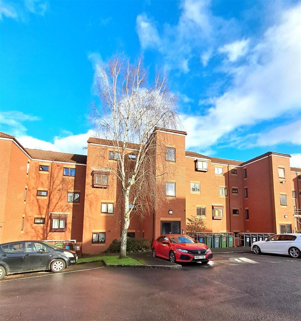 2 bed Apartment for rent in Bristol. From Greenwoods Property Centre Ltd - Knowle 2 bed Apartment for rent in Bristol. From Greenwoods Property Centre Ltd - Knowle